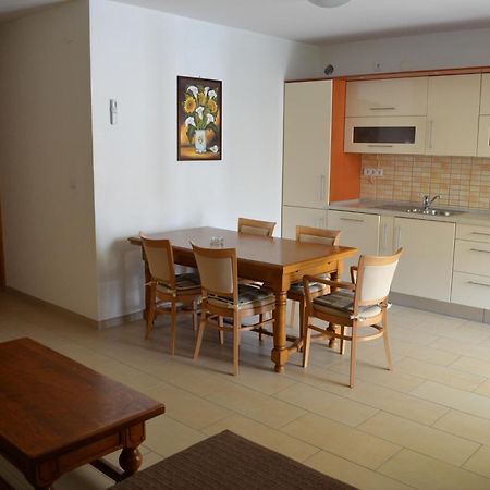 Apartments Buljan Baška Rom bilde