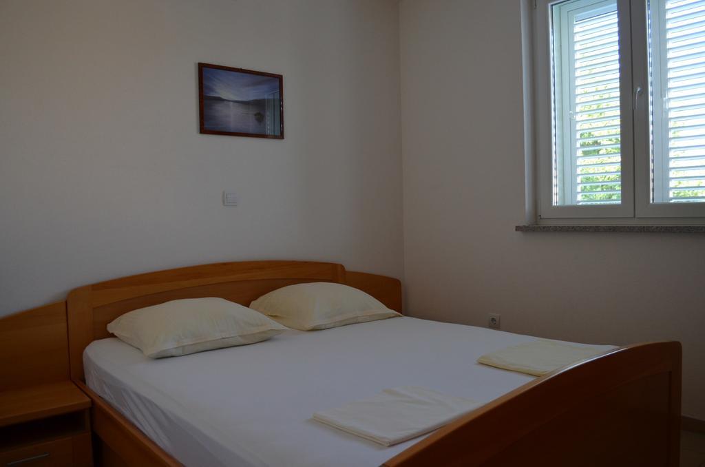Apartments Buljan Baška Rom bilde