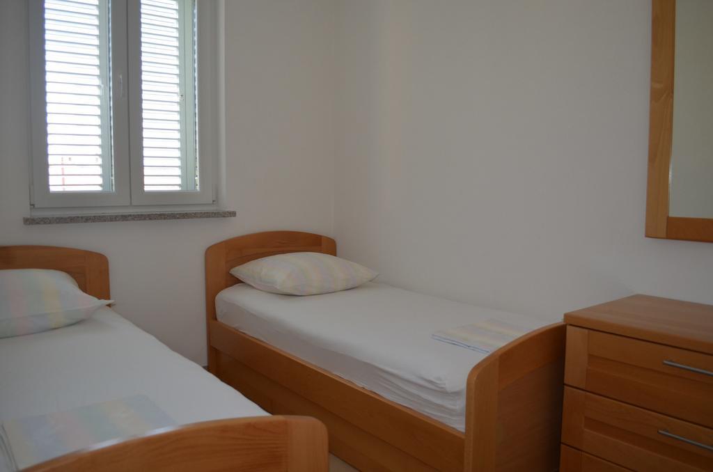 Apartments Buljan Baška Rom bilde