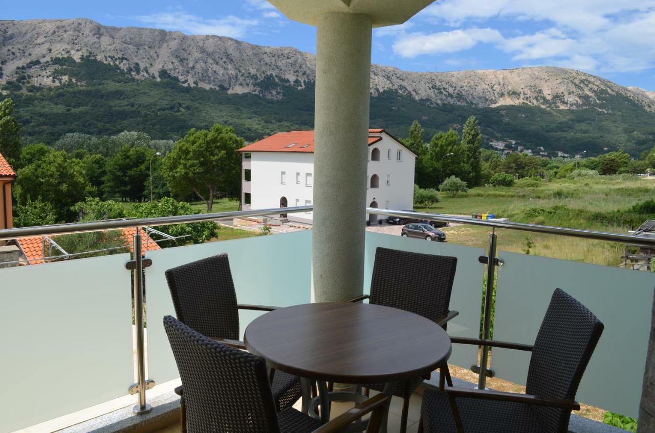 Apartments Buljan Baška Eksteriør bilde