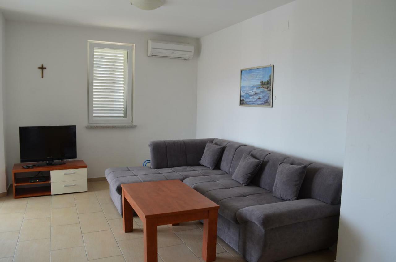 Apartments Buljan Baška Eksteriør bilde
